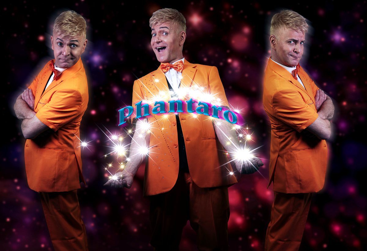 Phantaro auf der Bühne mit magischem Showmoment
