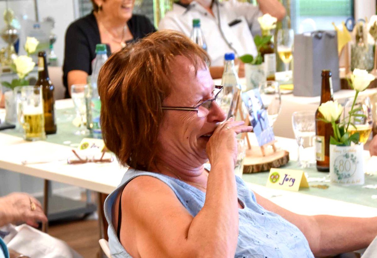 Zuschauerin lacht bei Phantaros Show